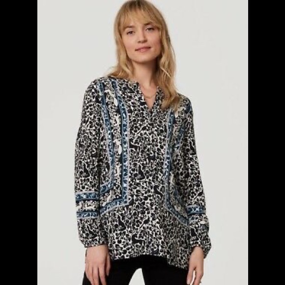 LOFT Tops - Loft black and white pattern top with teal
